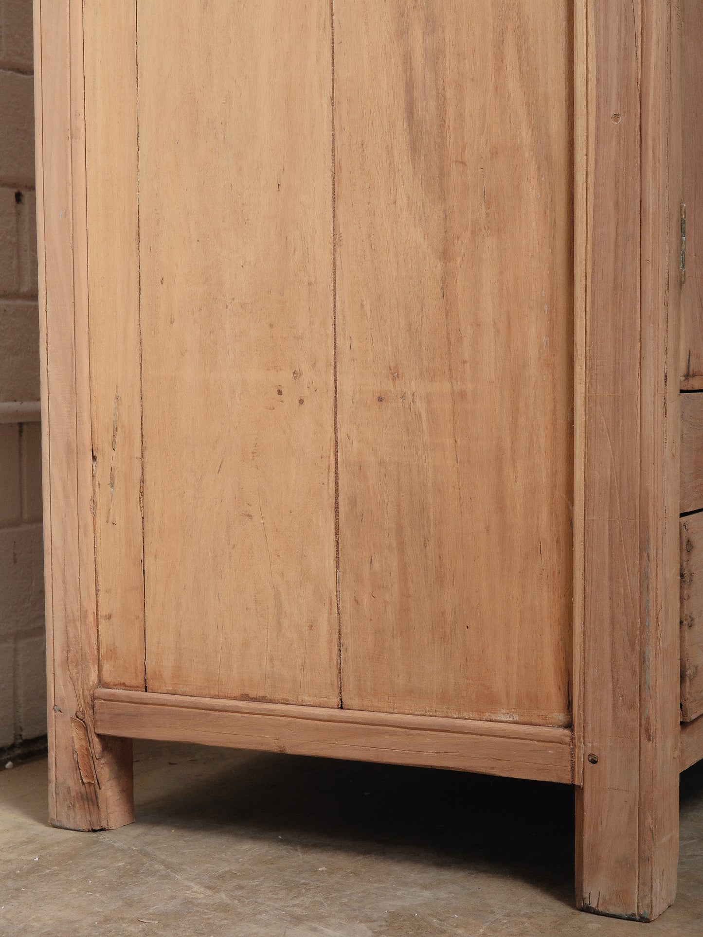 Wooden Glass-Front Cabinet with Four Doors and Lower Drawer