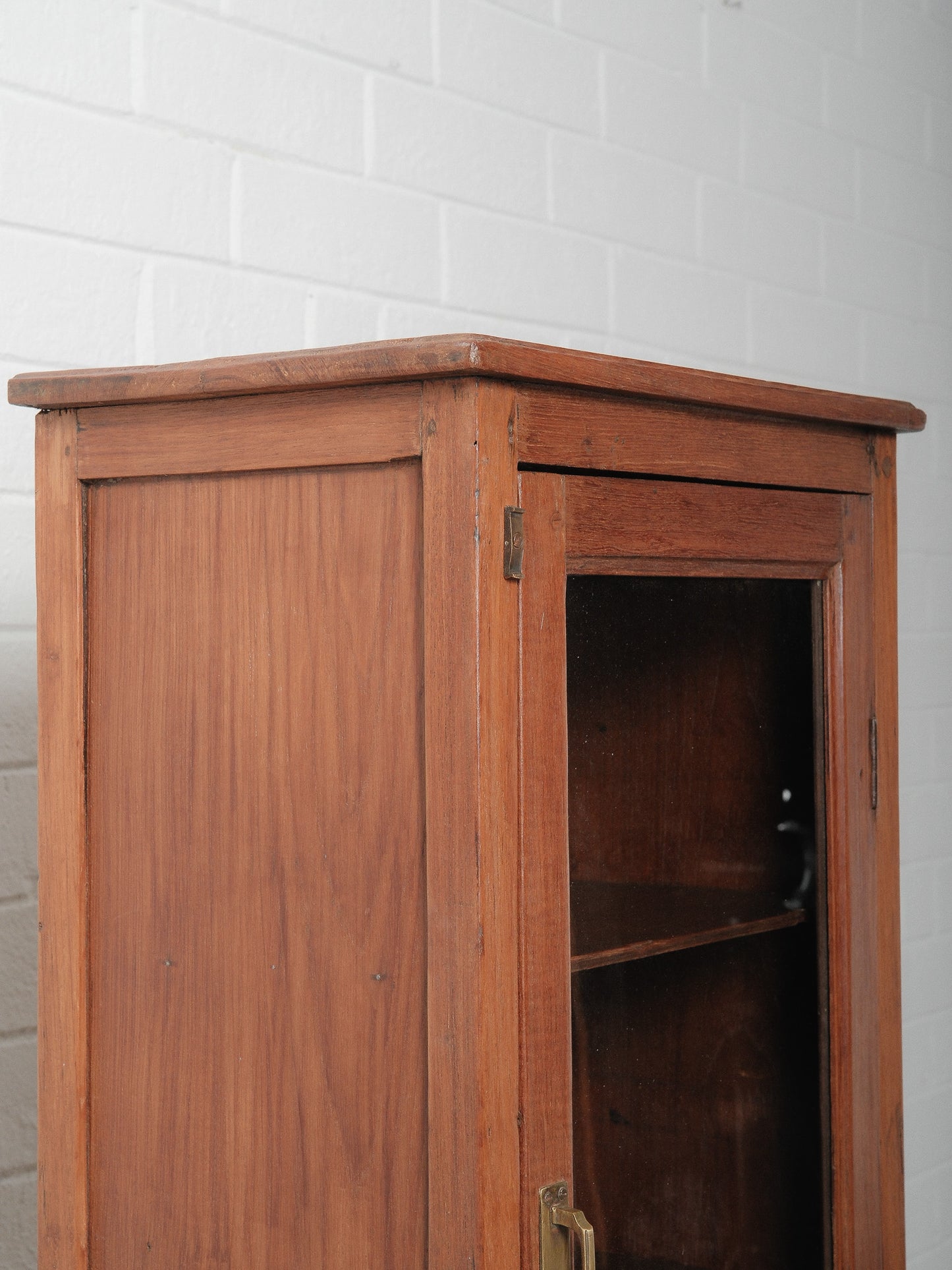 Wooden Glass-Front Cabinet Open Base Display Cabinet
