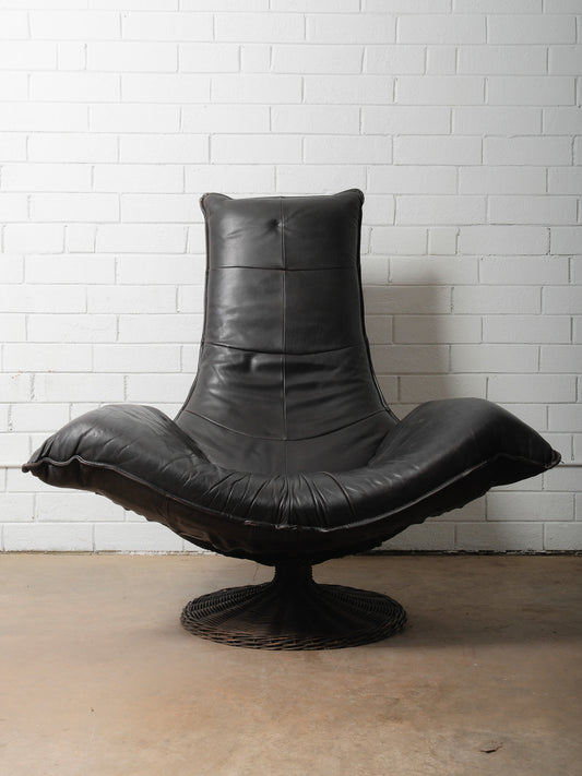 Gerard Van Den Berg “Wammes” Swivel Lounge Chair for Montis | 1970s Dutch Modern Leather Chair