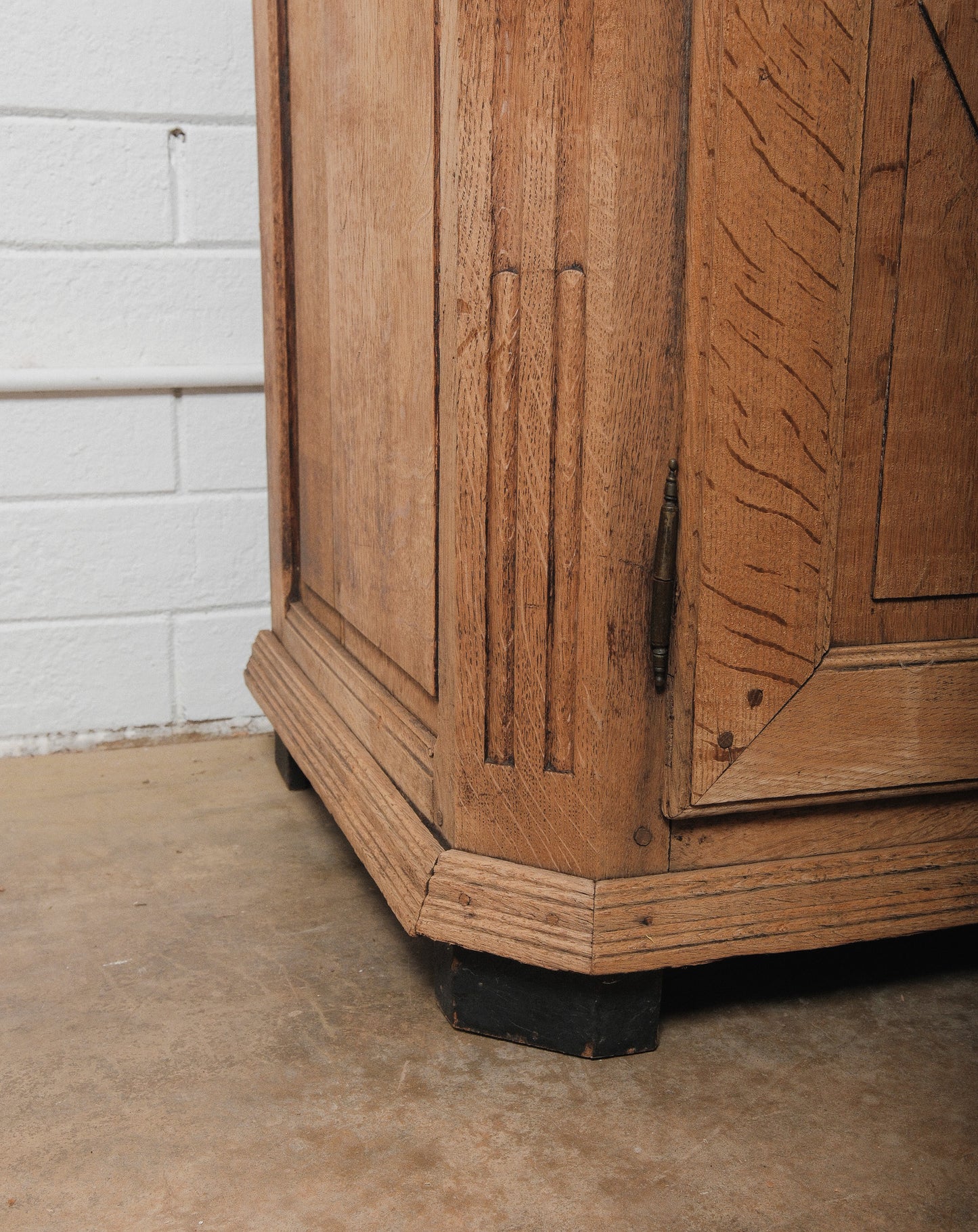 19th Century Oak Sideboard Cabinet with Upper Hutch Shelving and Hooks