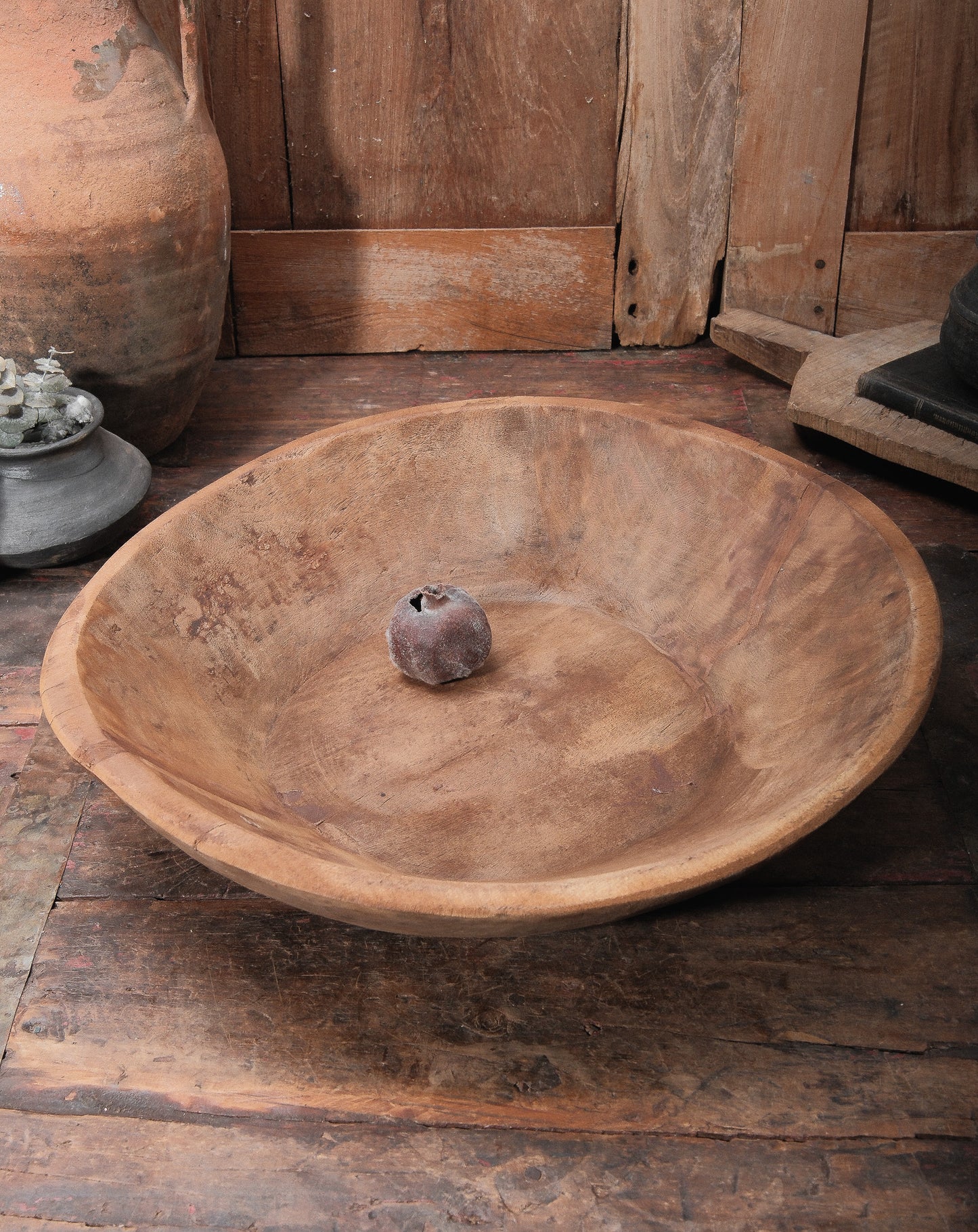 Handcrafted Primitive Wooden Parat Bowl