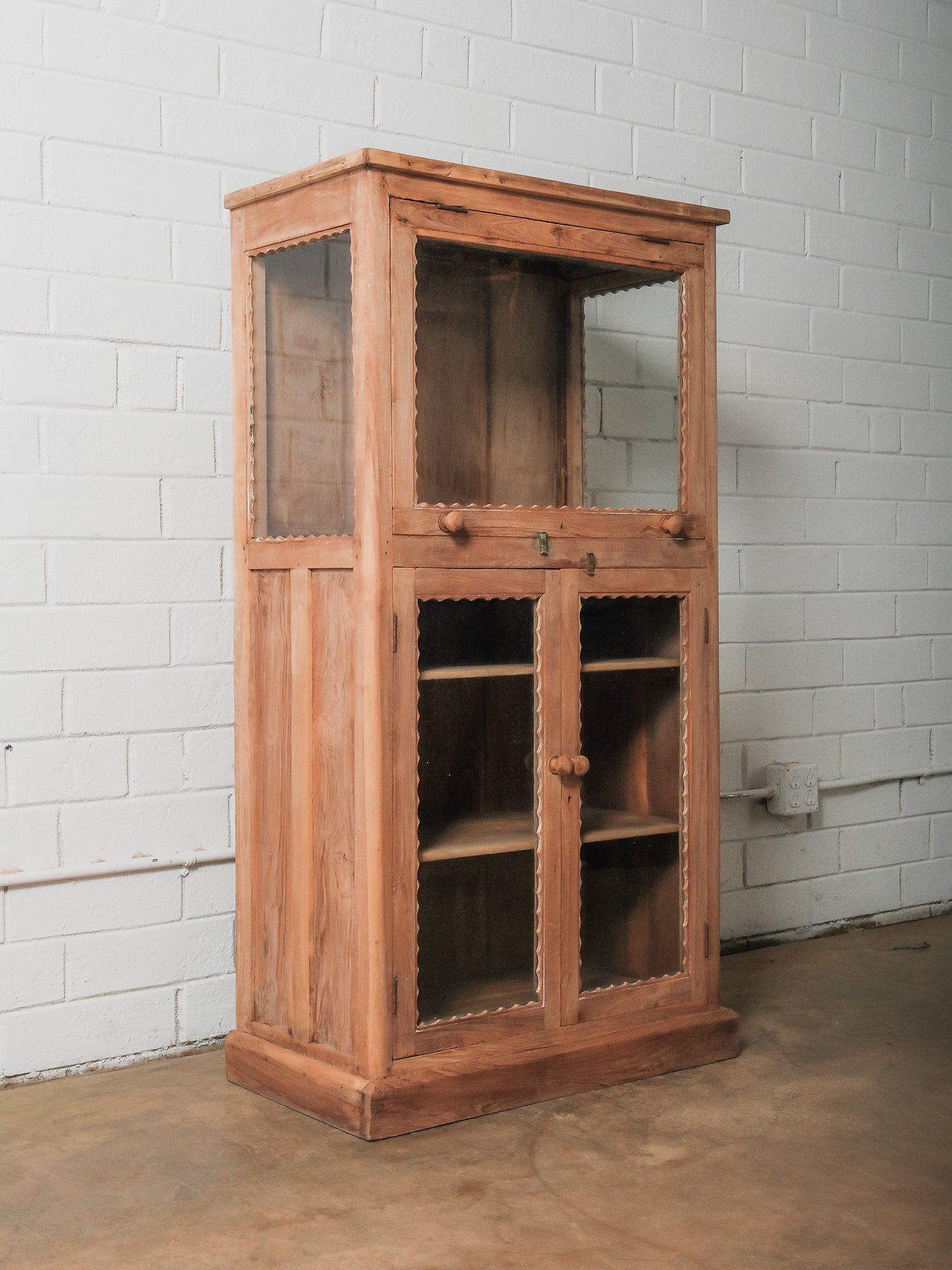 Vintage Wooden Glass Display Cabinet with Scalloped Trim and Dual-Sided Doors