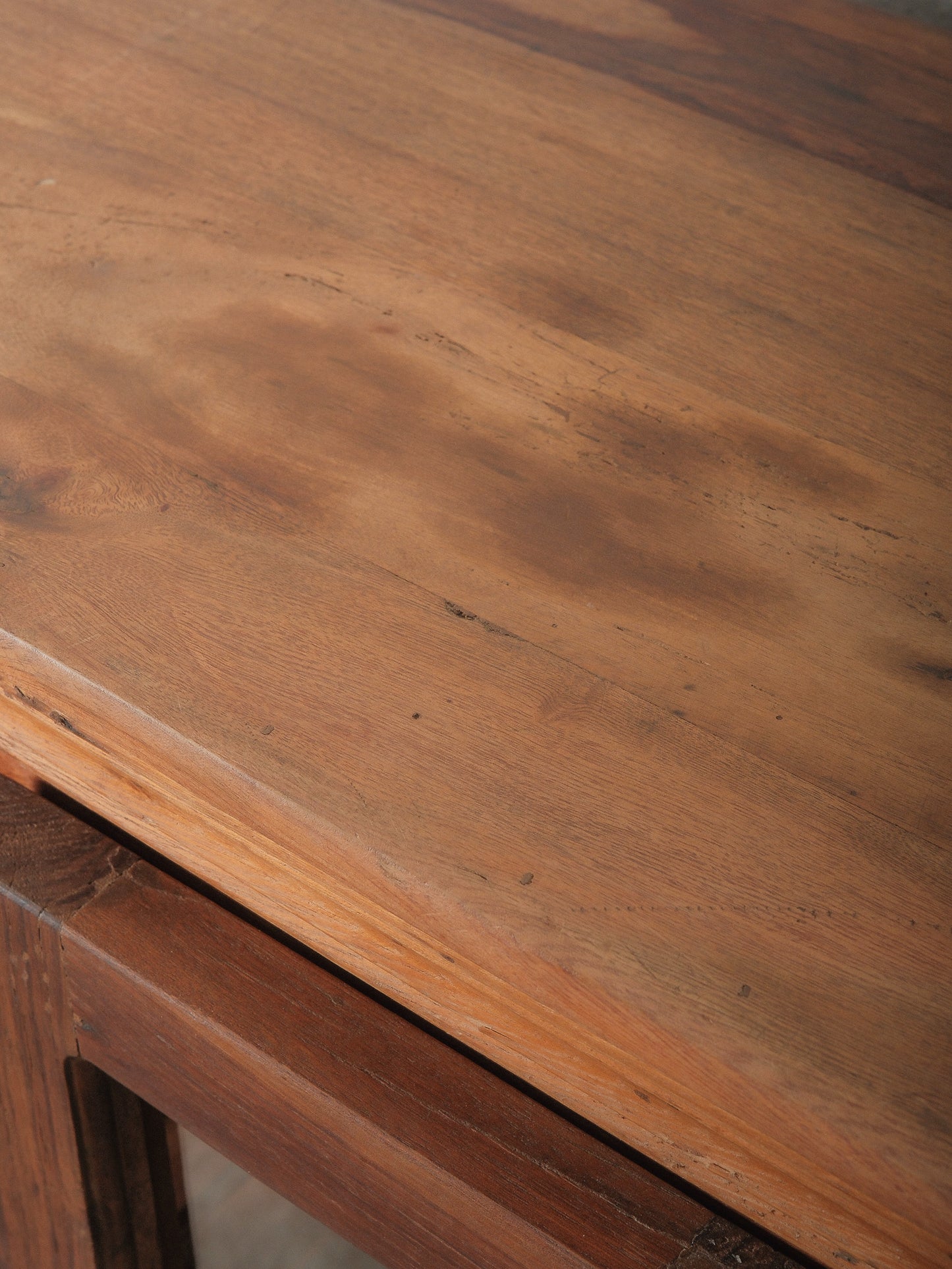 Wooden Glass-Front Cabinet with Dual-Sided Doors and Drawers