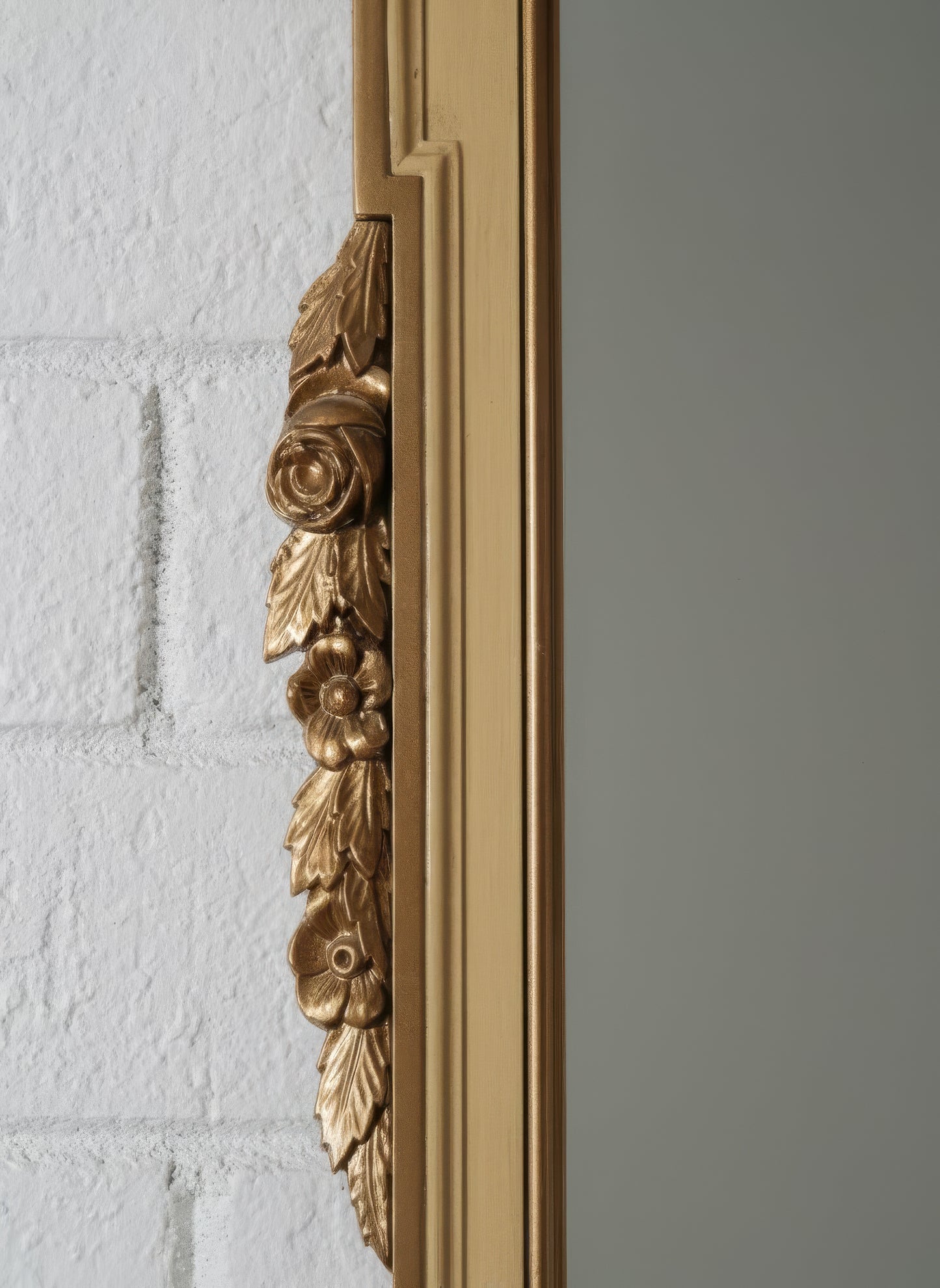 Giltwood Neoclassical Style Rectangular Mirror with Laurel and Floral Crest