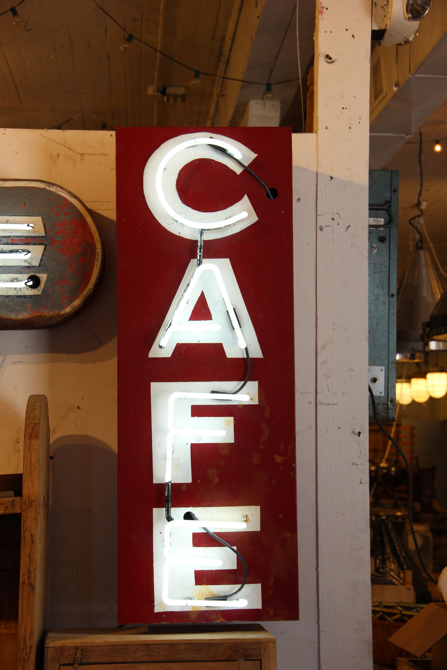 Neon "Cafe" sign-Vertical